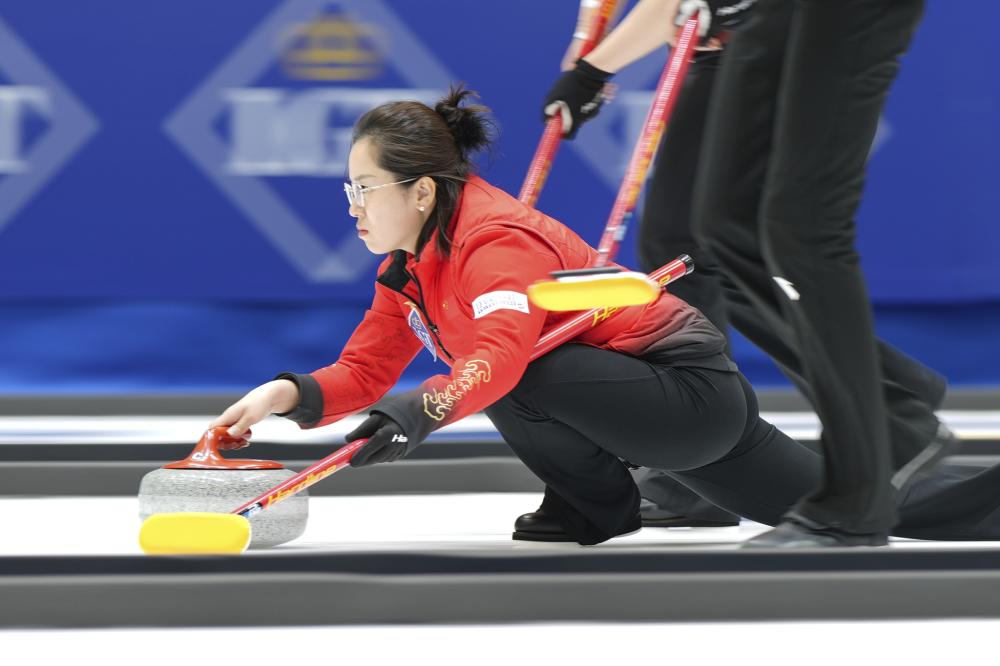 主优化词：塞维利亚客场几百强敌，表现出色